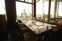 Hotel Bay Treasure - breakfast