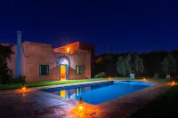 Riad Oussari - สระว่ายน้ำบนดาดฟ้า