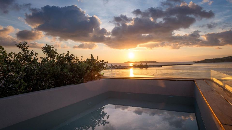 Shapes Luxury Suites