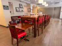 Hampton Inn by Hilton Guadalajara - Airport - Wifi
