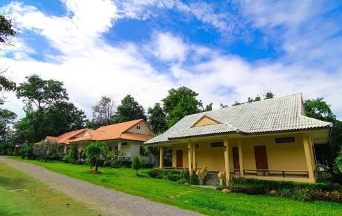 Bokkhorani Resort Hotels in Nong Ya Plong District
