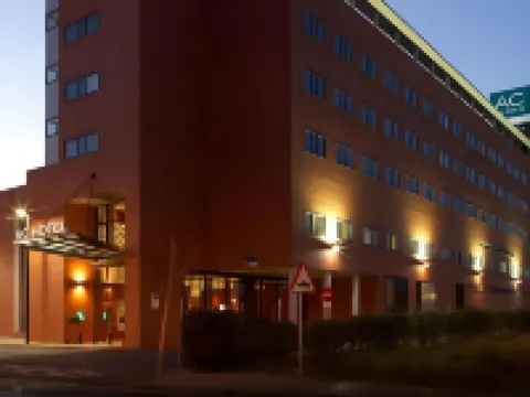 AC Hotel Alcala de Henares โรงแรมในอัลกาลาเดเอนาเรส