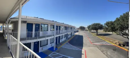 Motel 6 Denton, TX - UNT