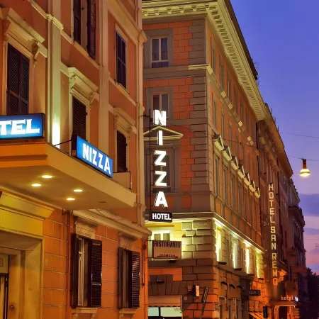 Hotel Nizza Отели рядом с достопримечательностью «Базилика Санта-Парасседе»