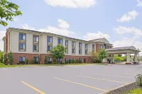 Holiday Inn Express & Suites Youngstown (N. Lima/Boardman) Hotels in Canfield