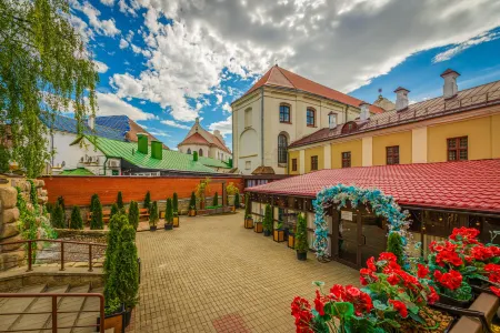 Hotel Monastyrski Minsk City Centre Отели рядом с достопримечательностью «Белорусский государственный университет культуры и искусств»