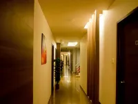 Hotel Maniam Classic - West Wing - parcheggio