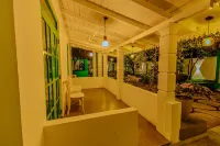 Istana Villa Mirissa - 2-Star