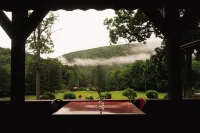 Urban Cowboy Lodge - con vistas a la montaña