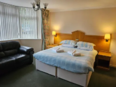 Hazelwood House