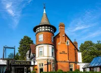 Macdonald Berystede Hotel and Spa Hotel di 