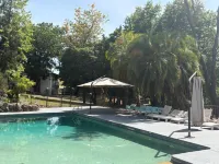 Mowbray Park Holidays - Swimmingpools