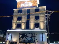 HOTEL RETOUR HIMEJI  (Adults Only) Hotels near Shikama-ko