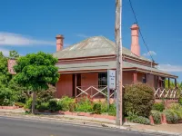 The Henry Parkes Tenterfield Hotels in Tenterfield