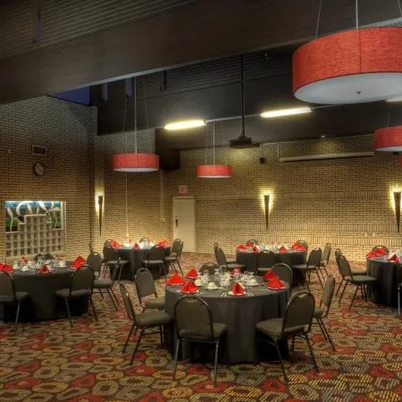 Royal Hotel Lloydminster