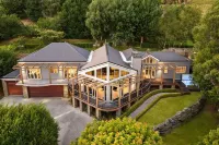 Pinnacle Villa by MajorDomo - Villas
