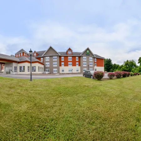 Holiday Inn Express MYSTIC - GROTON AREA by IHG