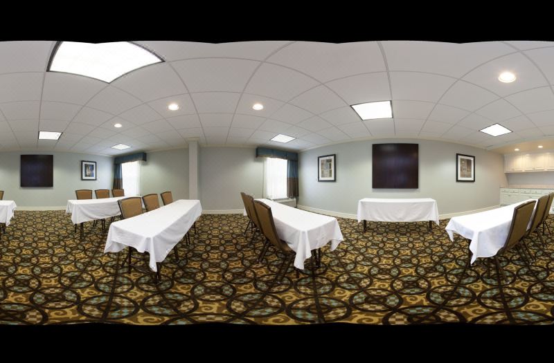 Holiday Inn Express Indianapolis Airport by IHG photo 5