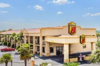 سوبر 8 باي ويندام ستوكبريدج فنادق في ستوكبريدج