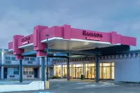 Ramada by Wyndham Thunder Bay Airlane Hotel