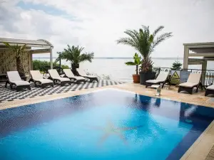 Almar Lake View Boutique H