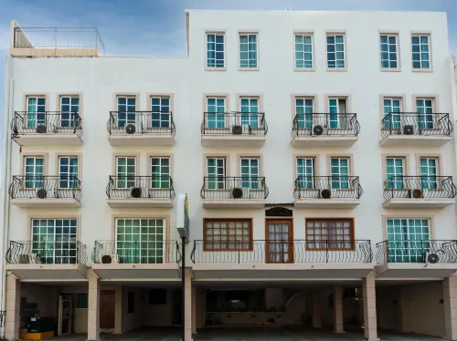 Boca Inn Hotel & Suites
