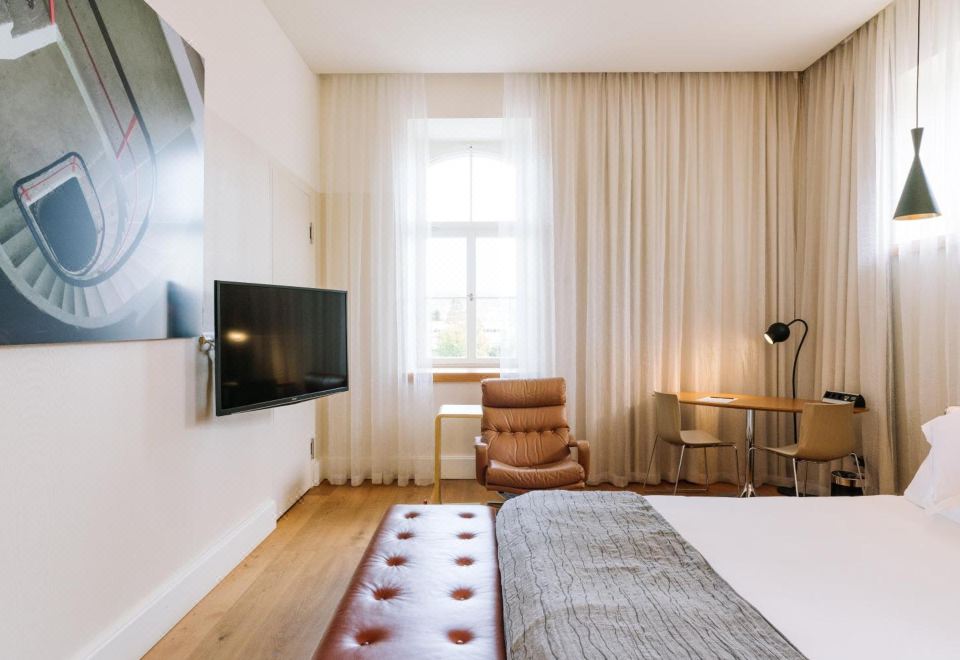 4. B2 부티크 호..