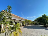 Kevin Resort Hotels near Raksamae Bridge