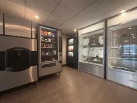 Super 8 by Wyndham Macleod Trail Calgary Отели рядом с достопримечательностью «Железнодорожная станция Heritage C Train»