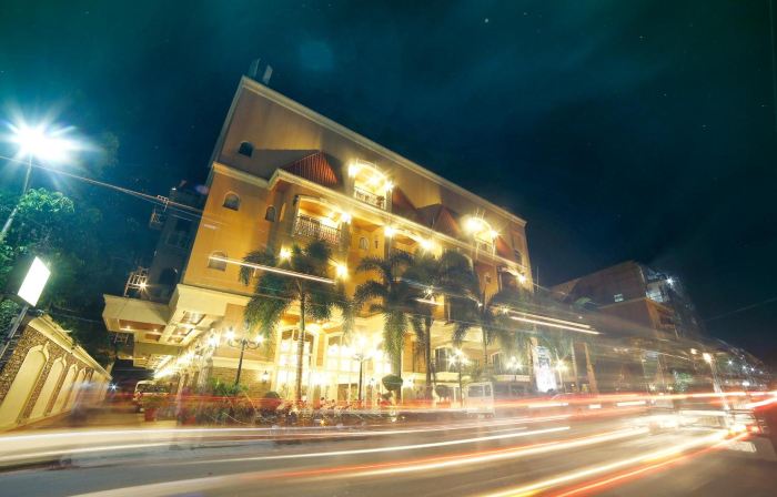 Villa Caceres Hotel