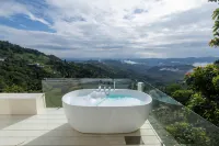Bala Villa Doichang - Hot Tub