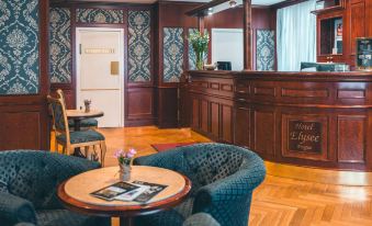 Elysee Hotel