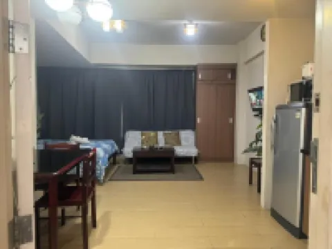 เฮนรีส์ นิวพอร์ต