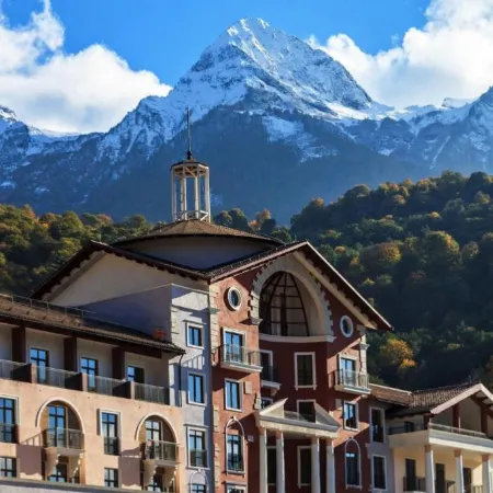 Courtyard by Marriott Sochi Krasnaya Polyana (Кортъярд Марриотт Сочи Красная Поляна)
