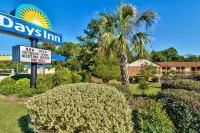 Days Inn by Wyndham Downtown Aiken - Wifi