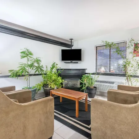 Super 8 by Wyndham Madison IN