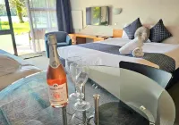 Haruru Falls Motel & Conference Centre