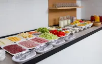 彼爾姆假日酒店 - IHG 旗下酒店 - 早餐