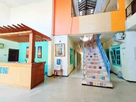 Yutaka Inn Nugraha Araya Malang Отели рядом с достопримечательностью «Taman Rampal»