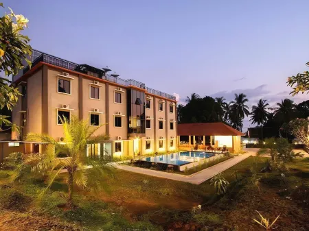 Grand Senggigi Hotel Отели в г. Lembah Sari