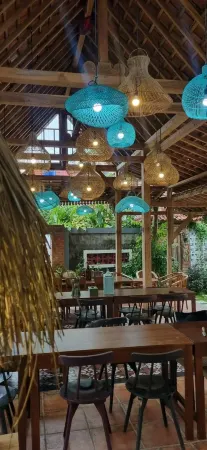 Omah Pakwo Yogyakarta Отели в г. Karangmojo