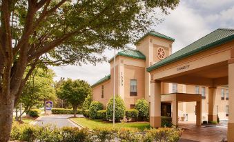 Best Western Plus Edison Inn