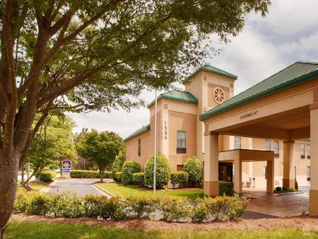 Best Western Plus Edison Inn