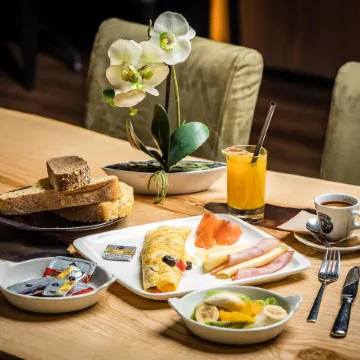 Les Fleurs Boutique Hotel