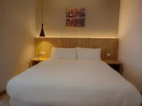The Marion Hotel (Pelangi Branch) Hotel di Plentong