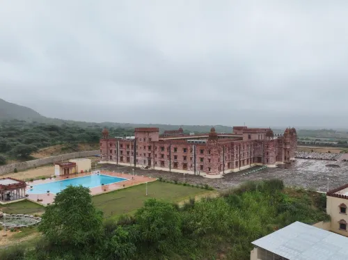 Umaid Mahal Palace - bar