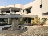 RT Grace Royal Taj Hotel Sukkur - ジム