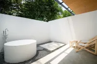 The Season Resort - 욕조