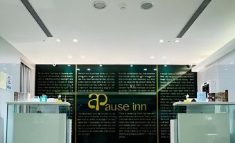 Apause Inn