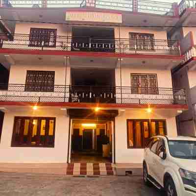 Hotel Himalayan Hotel Exterior
